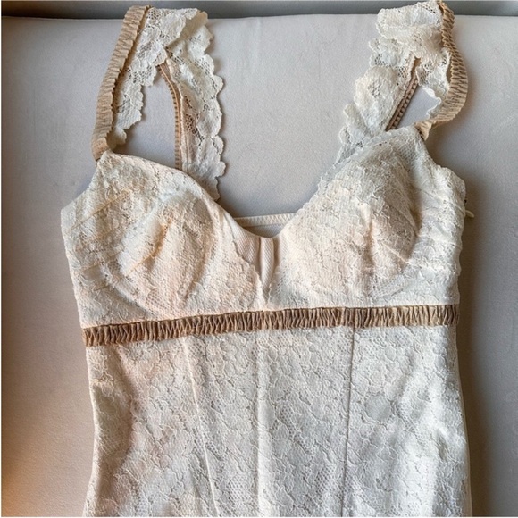 La PERLA Vintage Elegant Cream Lace Bustier - Picture 5 of 11